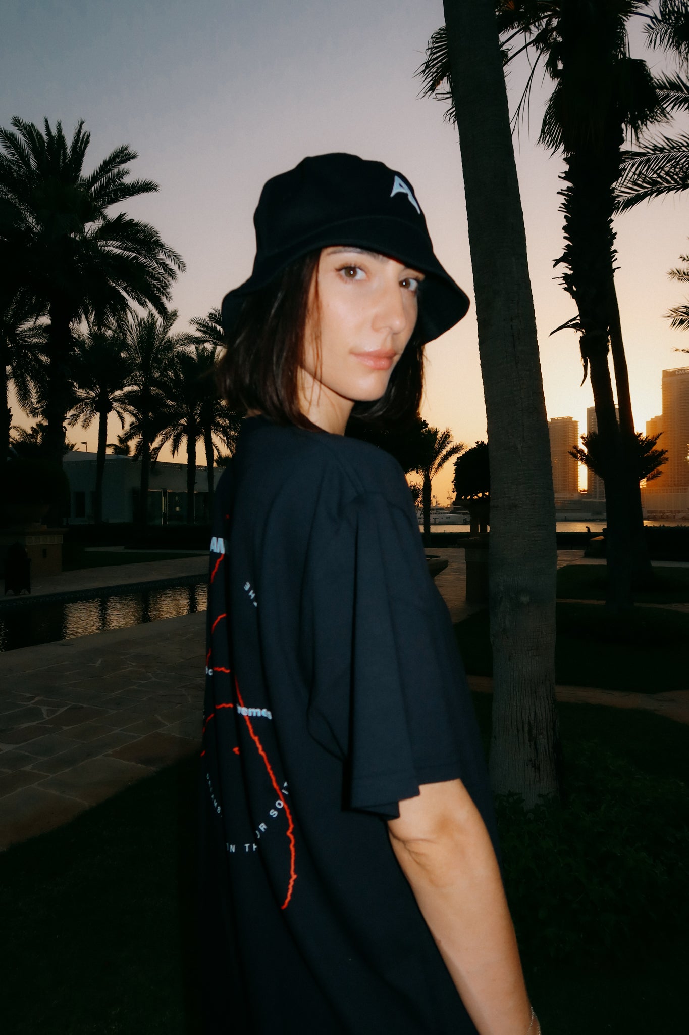 BUCKET HAT